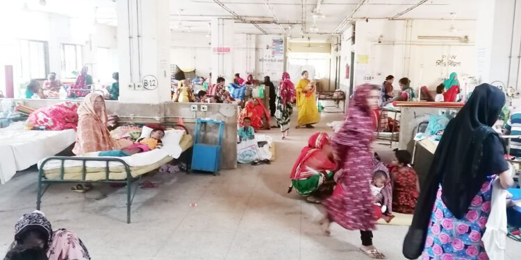 মেহেরপুর হাসপাতালে ৩২৪ ডায়রিয়া রোগী ভর্তি, প্রতি ঘণ্টায় বাড়ছে রোগীর সংখ্যা