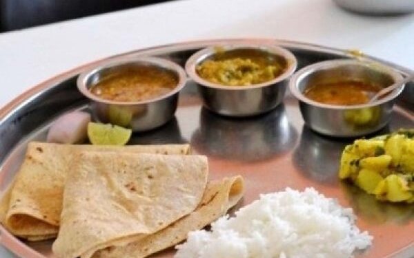ভাত-রুটি একসঙ্গে খাওয়া নিয়ে বিশেষজ্ঞদের মত