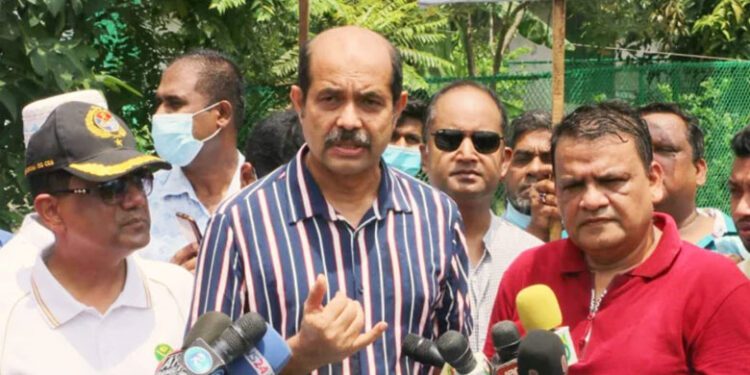 ৪৩ নগর স্বাস্থ্যকেন্দ্রে ডেঙ্গুর ফ্রি পরীক্ষা: ডিএনসিসি মেয়র