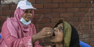 ঢাকার ৫ এলাকার ৭০০ কেন্দ্রে দেওয়া হচ্ছে কলেরা টিকার দ্বিতীয় ডোজ