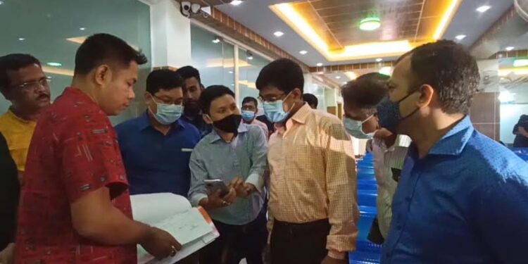 খাগড়াছড়িতে ৫ ক্লিনিককে জরিমানা ও ৩টি সিলগালা