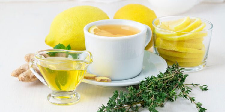 ফুটন্ত গরম খাবারে লেবুর রস দিয়ে খাওয়া কি সঠিক?