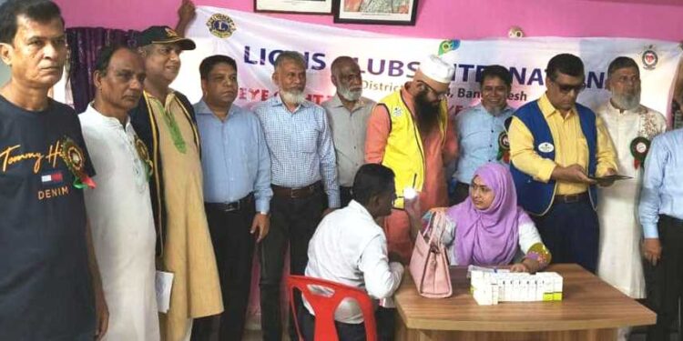চট্টগ্রামে লায়ন্স ক্লাবের ফ্রি চক্ষু চিকিৎসা, খৎনা ও স্বাস্থ্য সেবা ক্যাম্প অনুষ্ঠিত