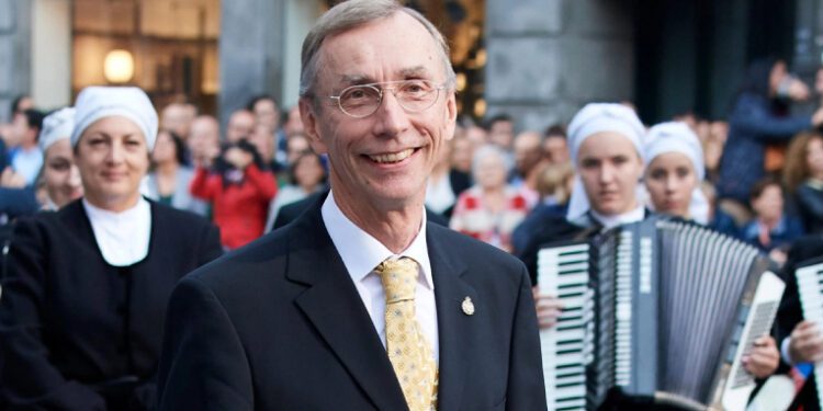 চিকিৎসায় নোবেল পুরস্কার পেলেন সুইডিশ বিজ্ঞানী সভান্তে প্যাবো