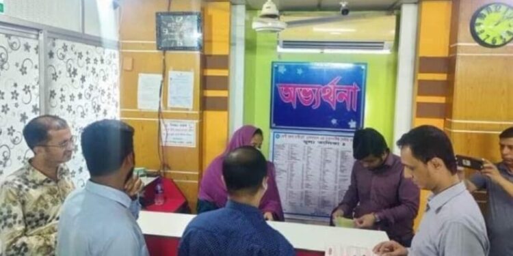 ফেনীতে অনিয়মের অভিযোগে ৫ হাসপাতাল-ডায়াগনস্টিক সেন্টারকে জরিমানা