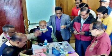 ১০০ টাকায় বিশেষজ্ঞ ডাক্তারের চিকিৎসা সেবা পেলেন শতাধিক রোগী