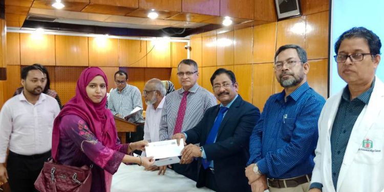 বিএসএমএমইউর ৩৬৪ চিকিৎসক পেলেন গবেষণা অনুদান